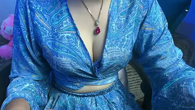Snapshot of Queen_Angelena chatting on 05.02.26 Queen Angelena online show from 05.02.26