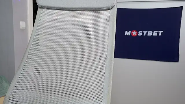 Snapshot of foxeslovefoxes chatting on 01.28.25 foxeslovefoxes online show from 01.28.25