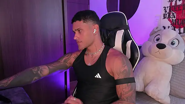 Alessandro Vanni online show from 06.13.26