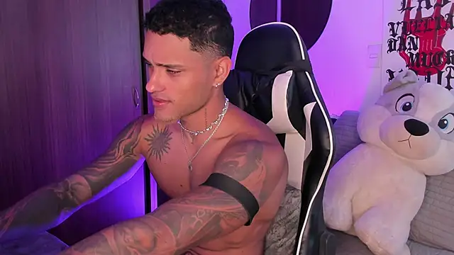 Alessandro Vanni online show from 06.14.26