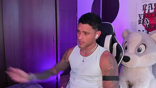 Alessandro Vanni online show from 06.24.26