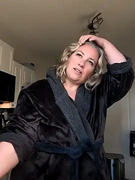 Canadian BBW online show from 04.30.26
