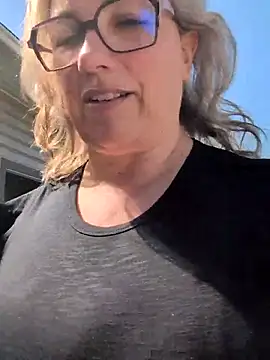 Canadian BBW online show from 04.30.26