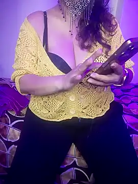 Snapshot of indian_passion chatting on 01.17.25 indian passion online show from 01.17.25