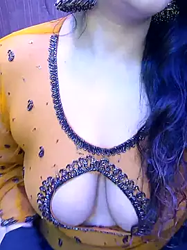 Snapshot of indian_passion chatting on 10.15.25 indian passion online show from 10.15.25