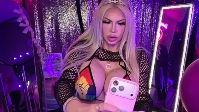 bimbotwerkqueen online show from 06.20.26