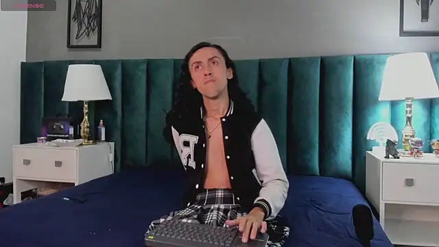 Snapshot of Karol_fenixx chatting on 01.09.25 Karol fenixx online show from 01.09.25