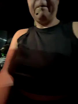 Snapshot of Blueskiiis3 chatting on 10.18.25 Blueskiiis3 online show from 10.18.25