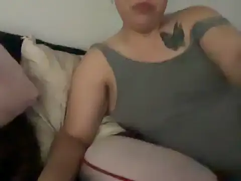 Snapshot of Blueskiiis3 chatting on 12.03.25 Blueskiiis3 online show from 12.03.25