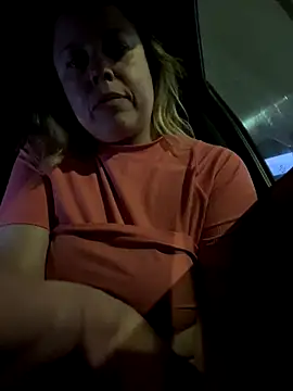 Snapshot of Blueskiiis3 chatting on 12.13.25 Blueskiiis3 online show from 12.13.25