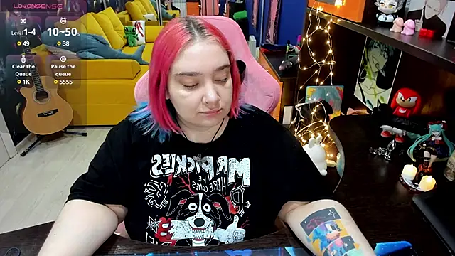 Softie Sofy online show from 01.22.25