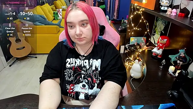 Softie Sofy online show from 01.22.25