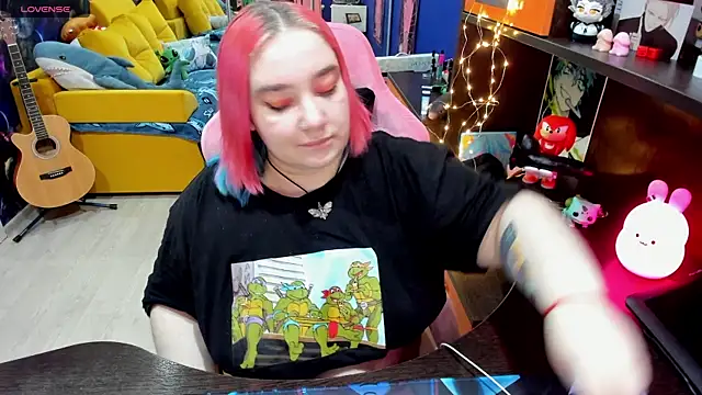 Softie Sofy online show from 02.06.25