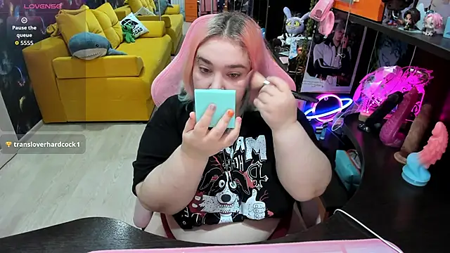 Softie Sofy online show from 05.30.26