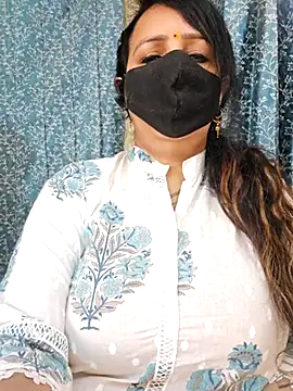 Snapshot of cute-tanvi chatting on 03.05.25 cute-tanvi online show from 03.05.25