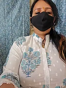 Snapshot of cute-tanvi chatting on 03.05.25 cute-tanvi online show from 03.05.25