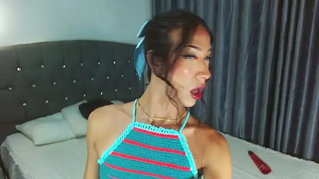 Snapshot of Kenisha_Sweet chatting on 10.07.25 Kenisha Sweet online show from 10.07.25