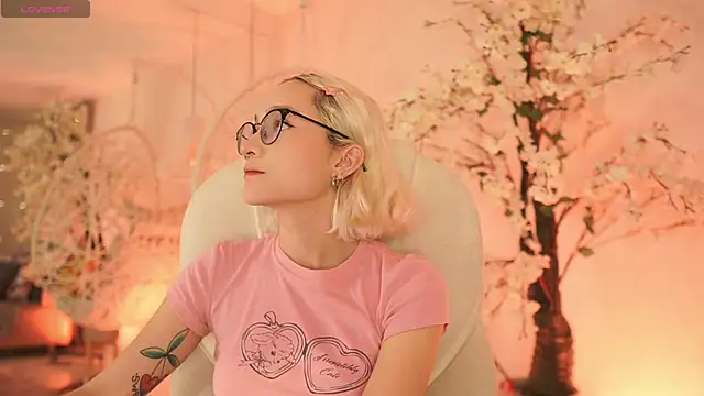 Snapshot of DalahiaRush chatting on 02.03.25 DalahiaRush online show from 02.03.25