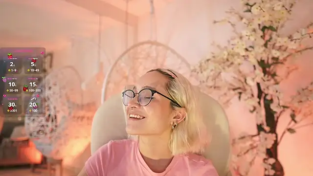 Snapshot of DalahiaRush chatting on 02.03.25 DalahiaRush online show from 02.03.25