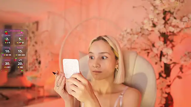 Snapshot of DalahiaRush chatting on 02.06.25 DalahiaRush online show from 02.06.25