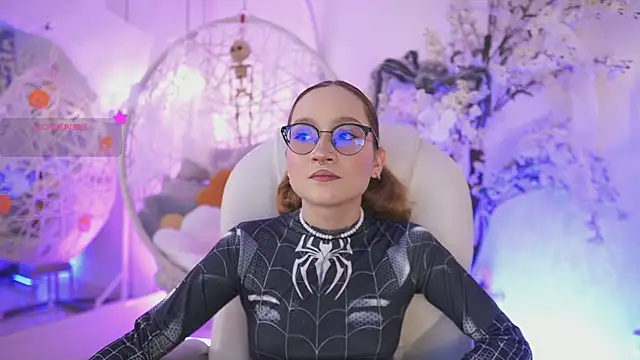 Snapshot of DalahiaRush chatting on 10.07.25 DalahiaRush online show from 10.07.25