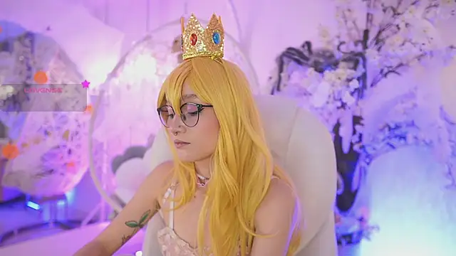 Snapshot of DalahiaRush chatting on 10.08.25 DalahiaRush online show from 10.08.25