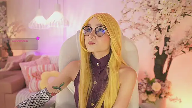 Snapshot of DalahiaRush chatting on 11.03.25 DalahiaRush online show from 11.03.25