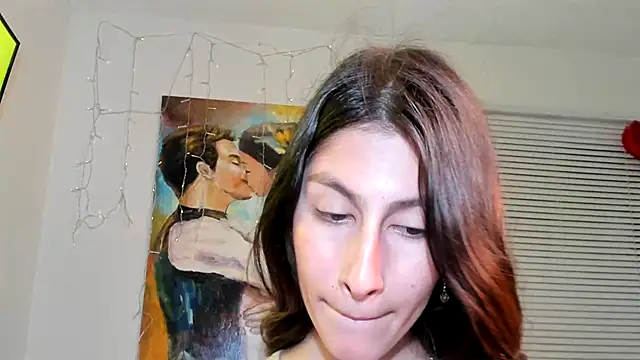 Snapshot of valeria_gonzales_ chatting on 12.26.24 valeria gonzales online show from 12.26.24