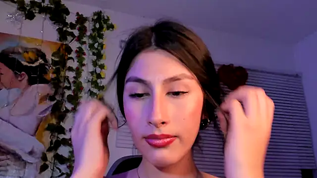 Snapshot of valeria_gonzales_ chatting on 02.09.25 valeria gonzales online show from 02.09.25