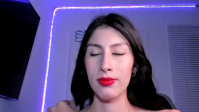 Snapshot of valeria_gonzales_ chatting on 03.16.25 valeria gonzales online show from 03.16.25