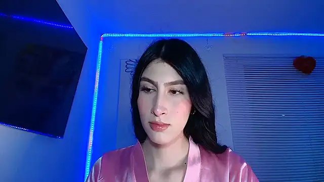 Snapshot of valeria_gonzales_ chatting on 10.31.25 valeria gonzales online show from 10.31.25