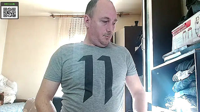 Snapshot of Johan___Barker chatting on 01.27.25 Johan   Barker online show from 01.27.25