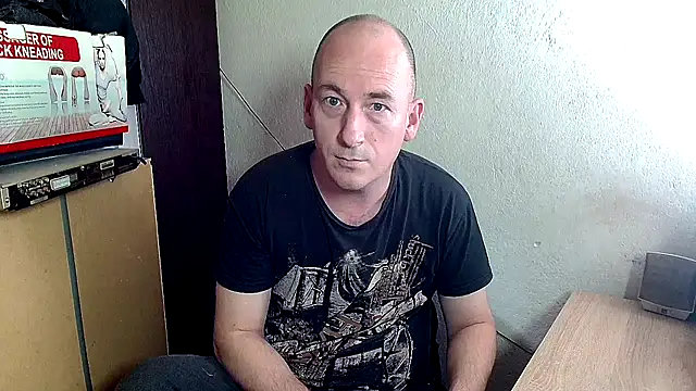 Snapshot of Johan___Barker chatting on 02.05.25 Johan   Barker online show from 02.05.25