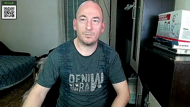 Snapshot of Johan___Barker chatting on 02.17.25 Johan   Barker online show from 02.17.25