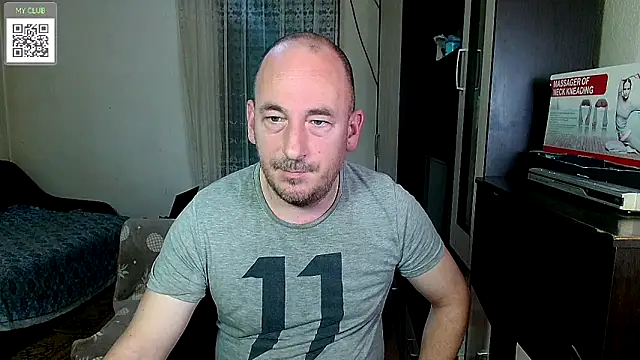 Snapshot of Johan___Barker chatting on 03.12.25 Johan   Barker online show from 03.12.25