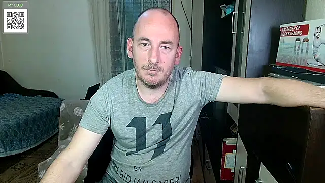 Snapshot of Johan___Barker chatting on 03.12.25 Johan   Barker online show from 03.12.25