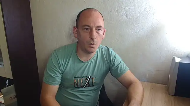 Snapshot of Johan___Barker chatting on 10.07.25 Johan   Barker online show from 10.07.25