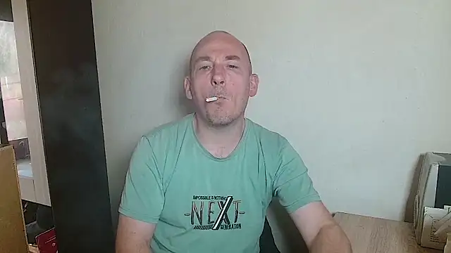 Snapshot of Johan___Barker chatting on 03.18.26 Johan Barker online show from 03.18.26