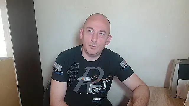 Snapshot of Johan___Barker chatting on 03.31.26 Johan Barker online show from 03.31.26