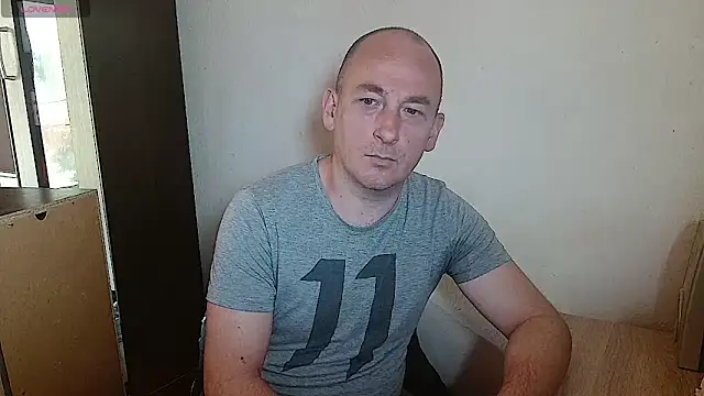 Snapshot of Johan___Barker chatting on 04.28.26 Johan Barker online show from 04.28.26