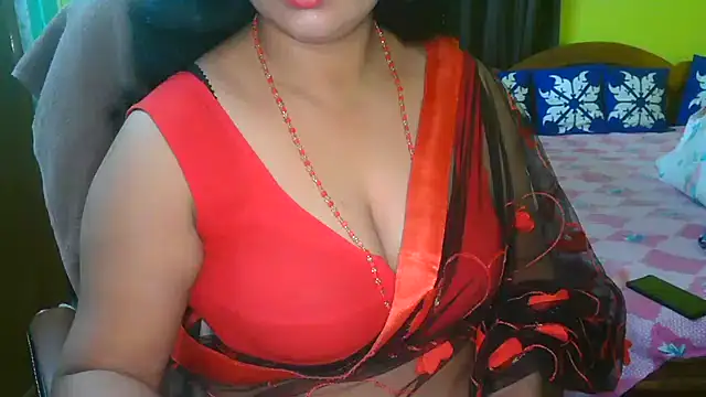 Snapshot of Anushka_21 chatting on 12.08.24 Anushka 21 online show from 12.08.24
