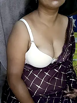Snapshot of Anushka_21 chatting on 09.09.25 Anushka 21 online show from 09.09.25
