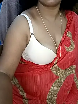 Snapshot of Anushka_21 chatting on 09.11.25 Anushka 21 online show from 09.11.25