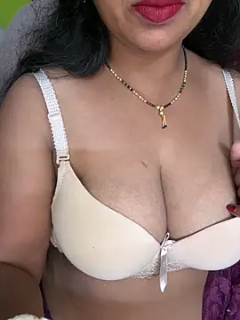 Snapshot of Anushka_21 chatting on 06.20.26 Anushka 21 online show from 06.20.26