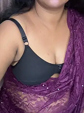 Snapshot of Anushka_21 chatting on 07.29.26 Anushka 21 online show from 07.29.26