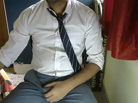 aloneboy1996 online show from 10.11.25