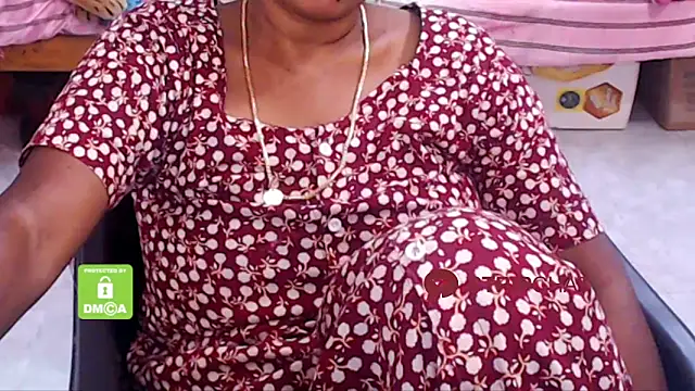 Snapshot of Novapol chatting on 12.29.24 Novapol online show from 12.29.24