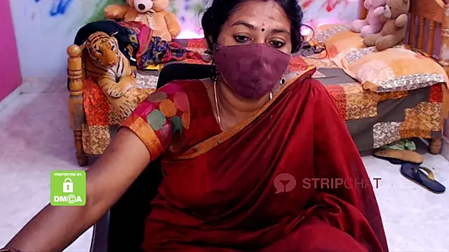 Snapshot of Novapol chatting on 02.28.25 Novapol online show from 02.28.25