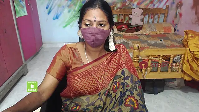 Snapshot of Novapol chatting on 10.02.25 Novapol online show from 10.02.25