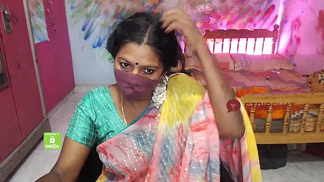 Snapshot of Novapol chatting on 10.04.25 Novapol online show from 10.04.25